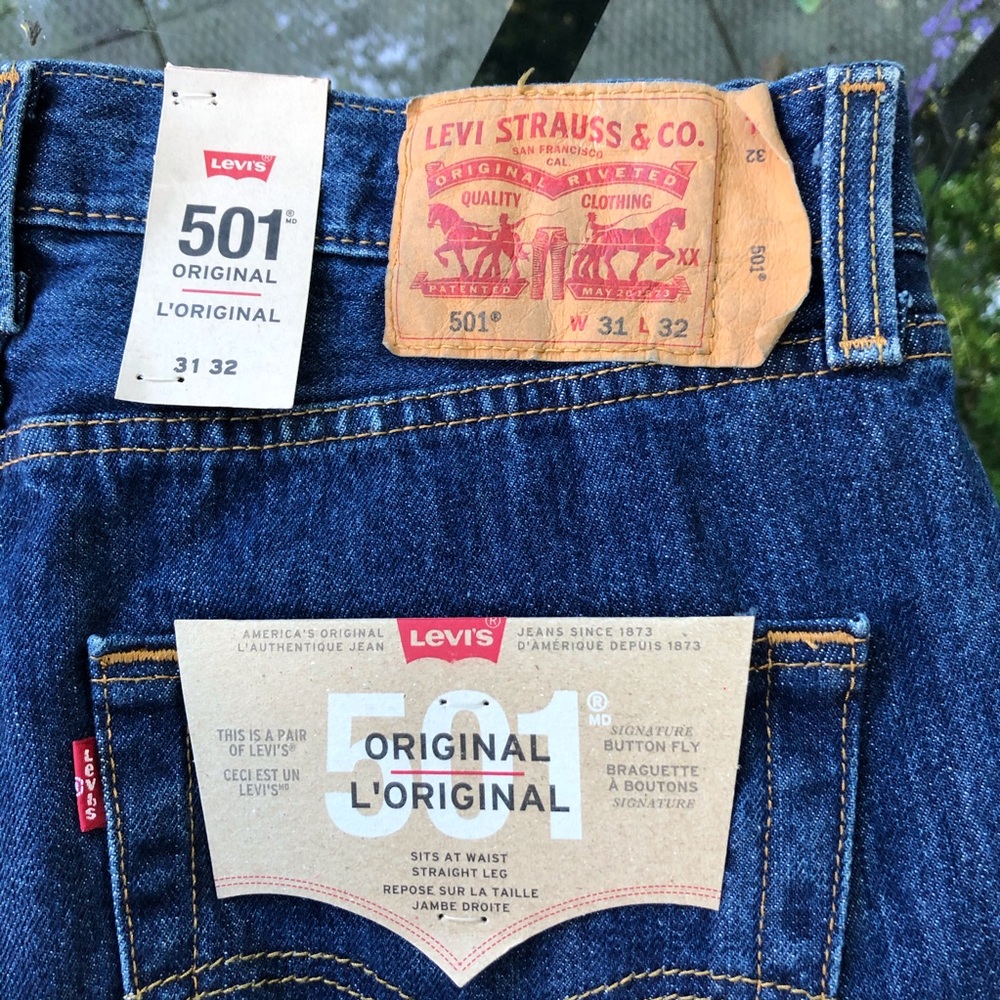 New with tags Levi’s 501 jeans dark wash 31/32